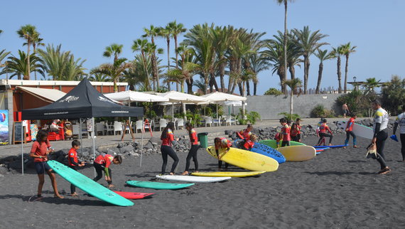 Cursos de surf de invierno para niños (Sólo Residentes)